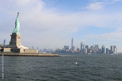 Statue of liberty and Skyline © Alizee