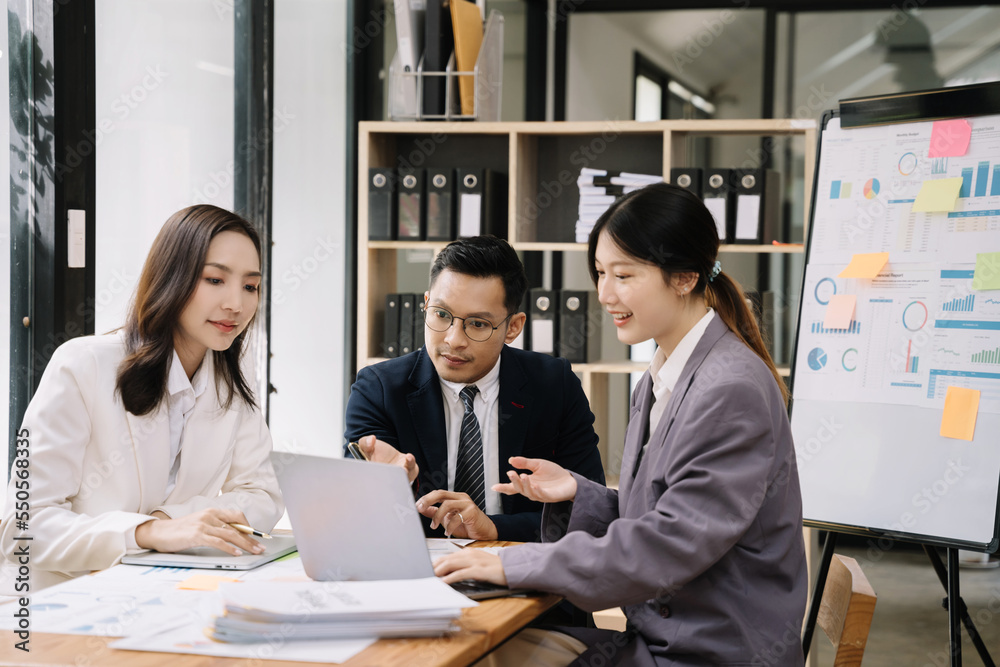 Fototapeta premium Meeting Presentation for analysis graph company financial.