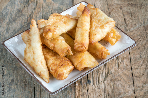 fried phyllo pastry, turkish snack food