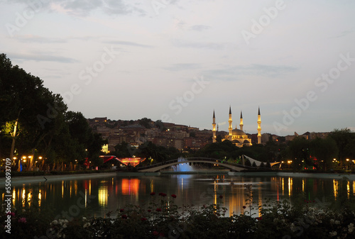 Night view of Melike Hatun Mosque from Genclik Park in Ankara, Türkiye.