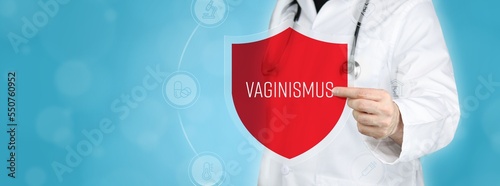 Vaginismus (Scheidenkrämpfe). Arzt hält rotes Schutzschild umgeben von Icons im Kreis. Medizinisches Wort im Symbol