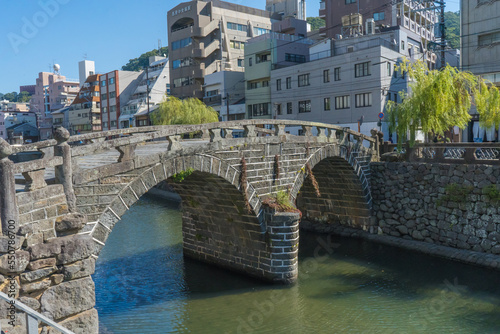 長崎県の市内を流れる川の橋 © miko_neko