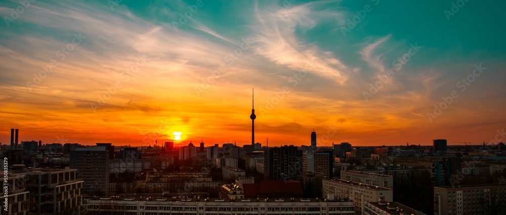 Naklejka premium Skyline of Berlin at Sunset Time