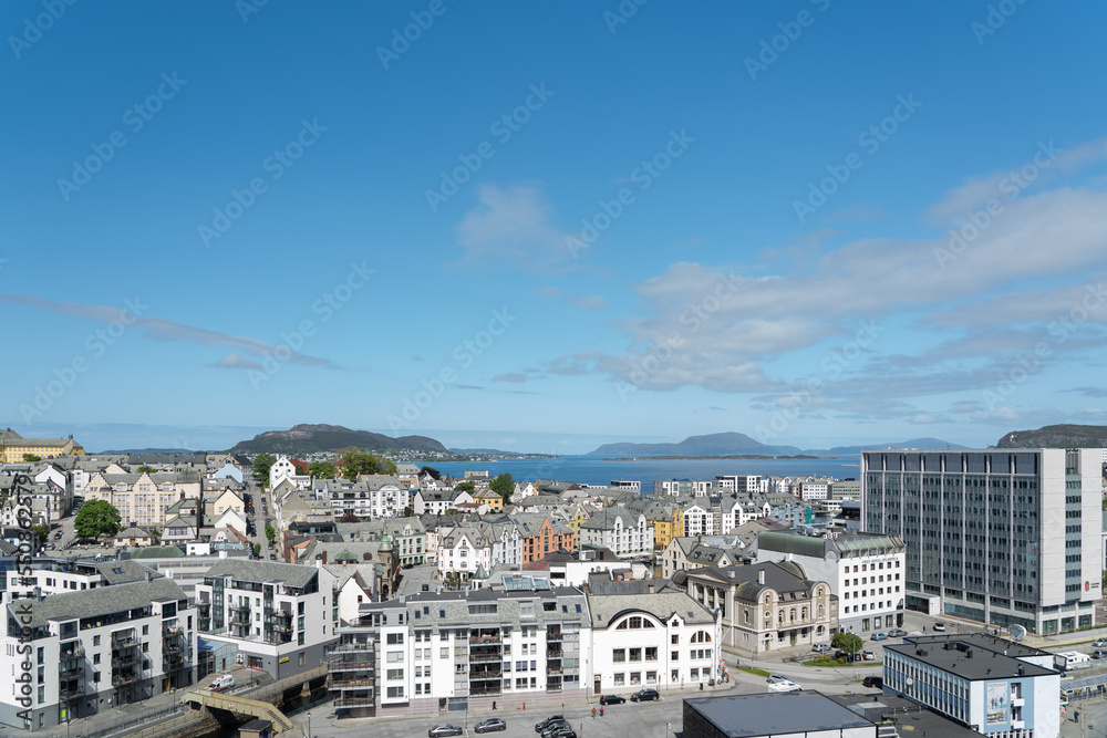 Obraz premium View of the beautiful port city of Alesund in Norway