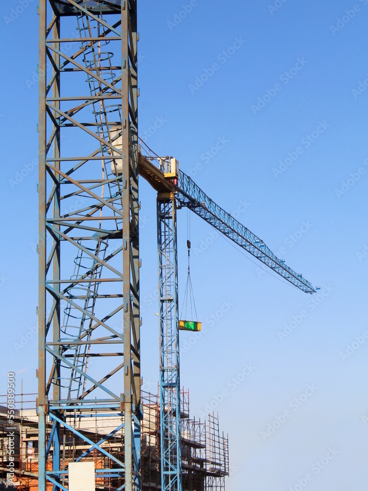 Lavori in corso nel cantiere edile