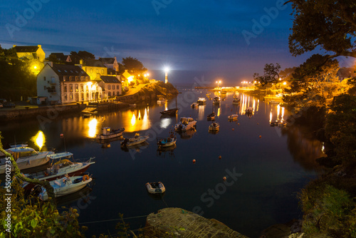 Vue sur le port à Clohars carnoet photo