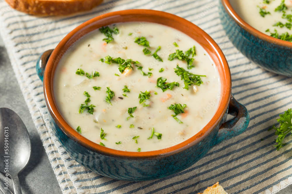 Homemade Creamy Clam Chowder Soup