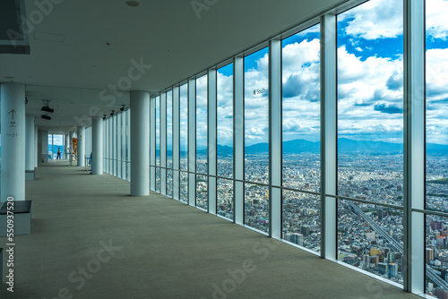 大阪にある高層展望台の風景