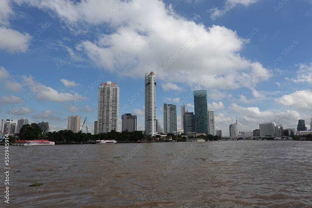 Fototapeta premium Bangkok River Chao Phraya
