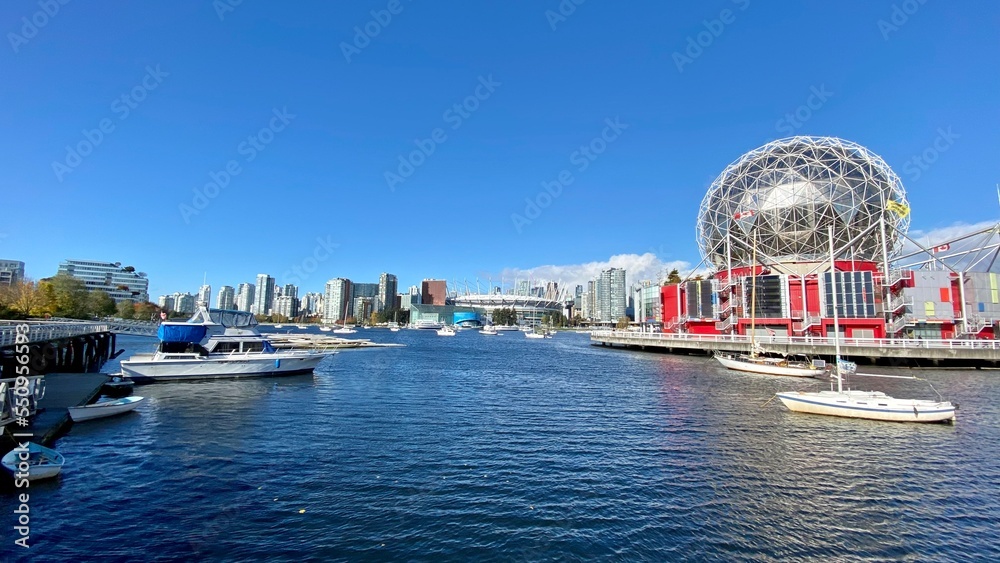 marina bay city Vancouver British Columbia cityscape 
