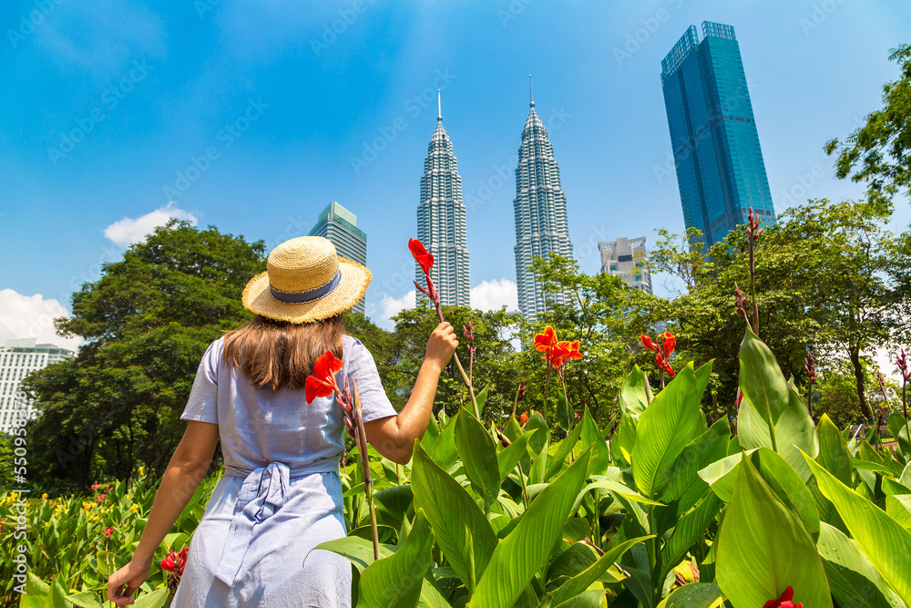 Naklejka premium Petronas Tower in Kuala Lumpur