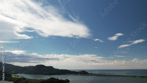 Wallpaper Mural 山陰海岸国立公園久美浜湾　ドローンタイムラプス撮影 Torontodigital.ca