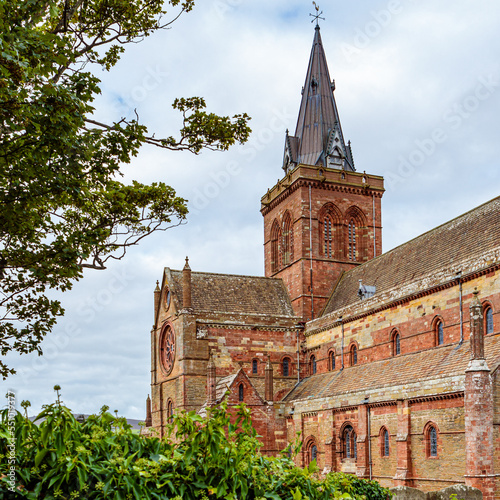 Cuadro en lienzo Blick auf die St. Magnus Kathedrale in Kirkwall, Schottland.