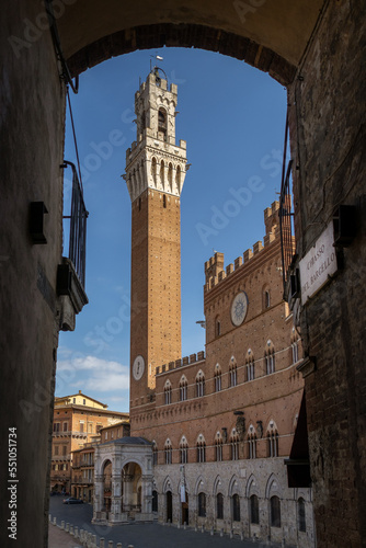Torre del Mangia a Siena in piazza del Campo