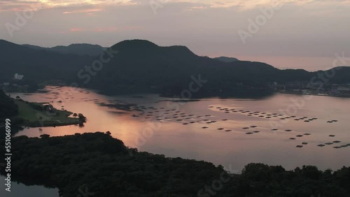 京丹後市久美浜湾の綺麗な夕焼けと蠣だな