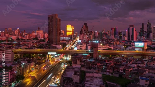 Wallpaper Mural Bangkok business district city center and expressway during twilight, with buildings and skyscrapers, day to night; zoom out - Time Lapse Torontodigital.ca