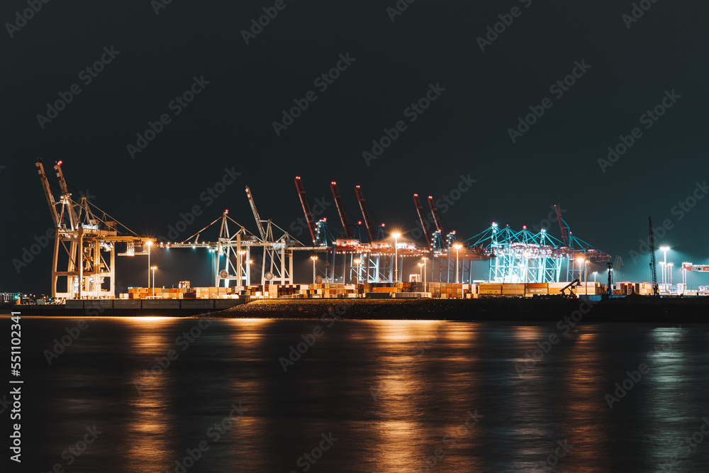 Hamburg Athabaskakai Hafenkräne