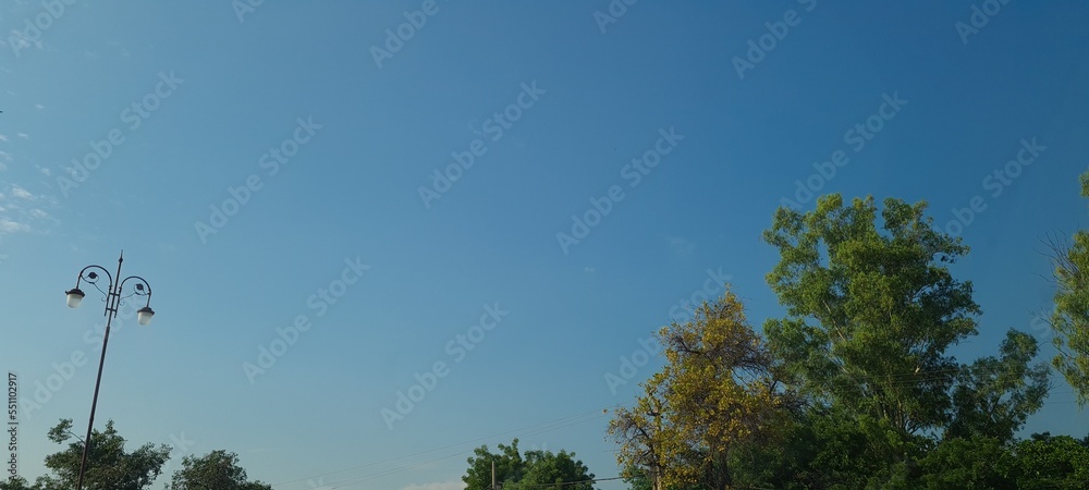 Obraz premium blue summer skies