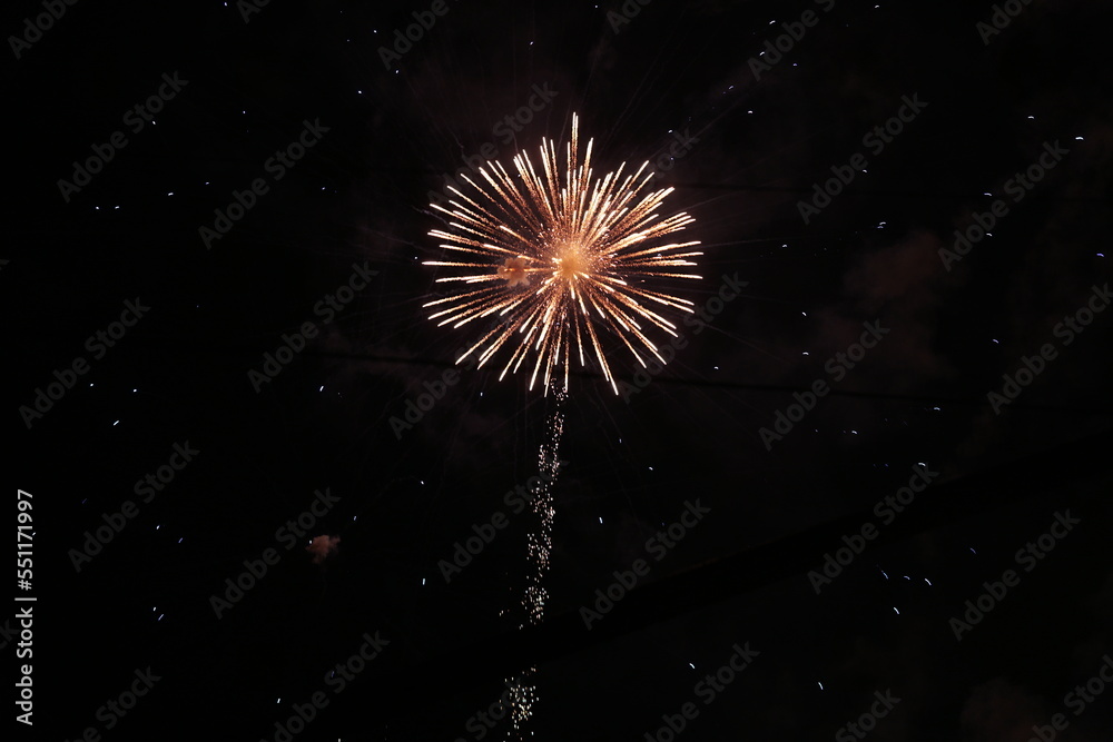 Fototapeta premium Feuerwerk über Düsseldorf zur Rheinkirmes