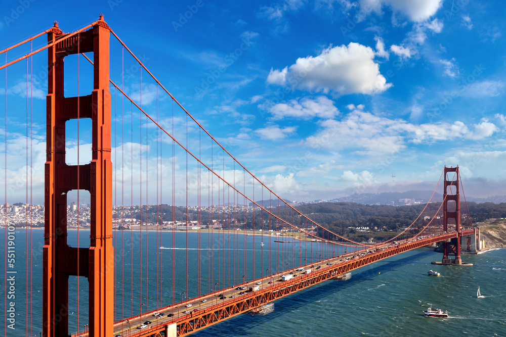 Fototapeta premium Golden Gate Bridge in San Francisco