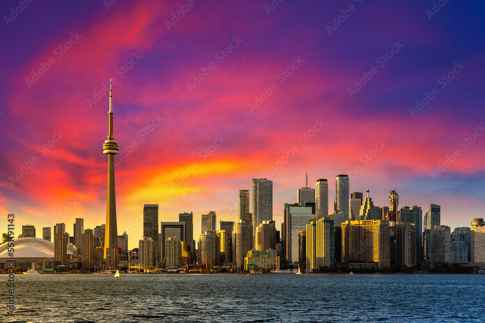 Fototapeta premium Toronto skyline at sunset, Canada
