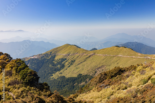 Sunny landscape of the Hehuanshan mountain © Kit Leong
