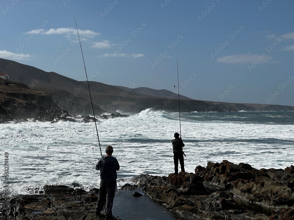 Pescadores no mar