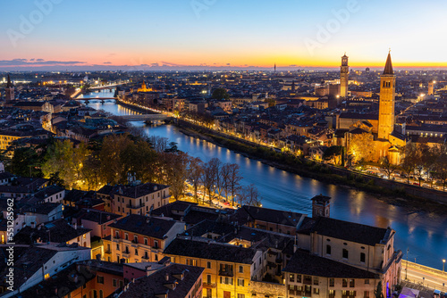 Fototapeta Naklejka Na Ścianę i Meble -  Verona al tramonto