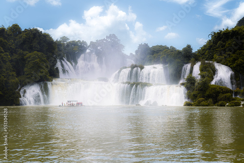 Ban Gioc - Detian Waterfall in Guangxi, China