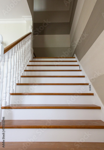Escaleras de una casa americana 