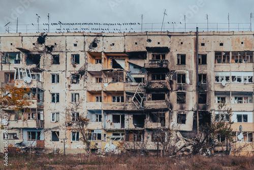 Residential building destroyed by shelling. War in Ukraine © Oleksandr Baranov