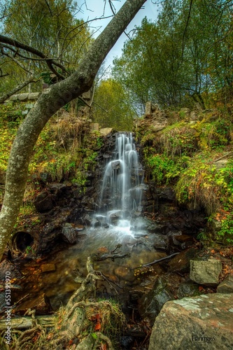 Cascada de agua en la Naturaleza