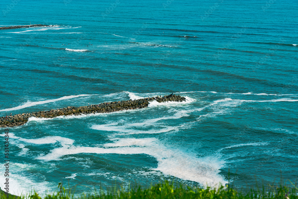 Obraz premium View of the coast of the sea in Lima Peru