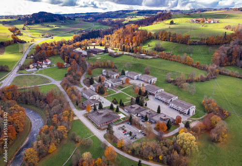 Fotografía Caserne de Moudon en vue aérienne en automne