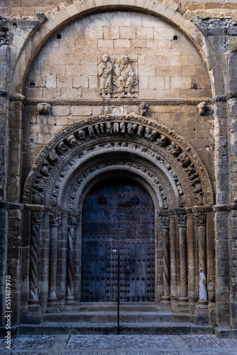 Church of Santa Mar  a la Mayor south portal  Romanesque church  Cinco Villas  Aragon  Spain