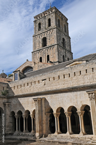 Arles, il chiostro della Cattedrale di Saint-Trophime - Provenza	 photo