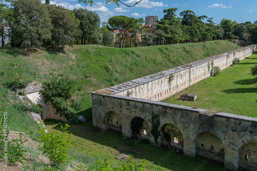 Die alte Stadtmauer von Verona