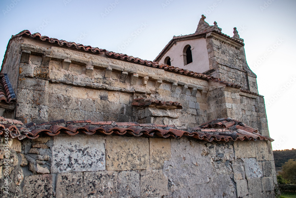 Windows to the Spanish Romanesque. The lost church