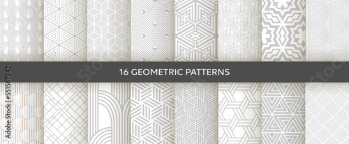 Set of vector seamless geometric pattern. Gold linear patterns. Wallpapers for your design. Vector illustration.