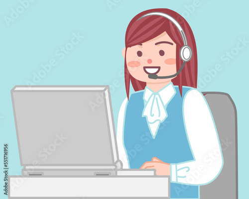 笑顔でお客様の悩みを聞くコールセンターの女性