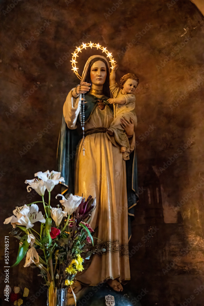 statue of the madonna with baby jesus