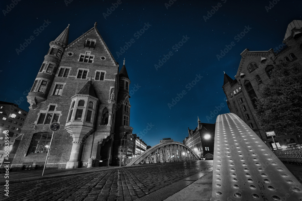 Obraz premium Speicherstadt bei Nacht