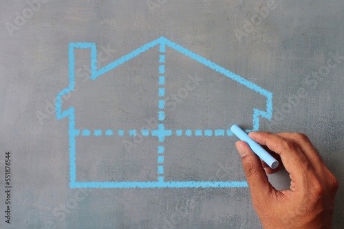 Photos House with marked cut lines