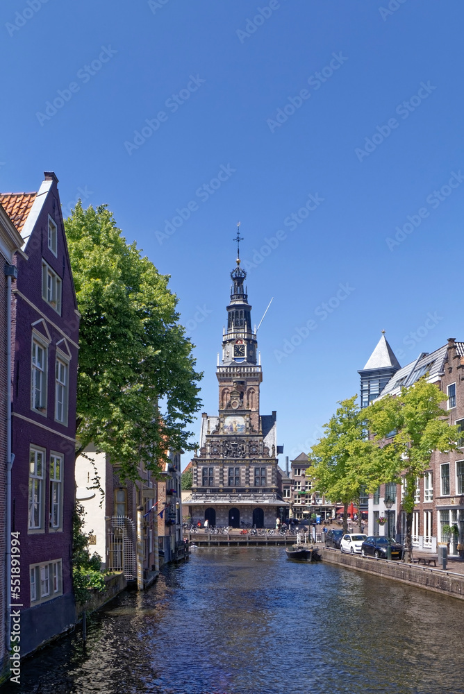Fototapeta premium Alkmaar in the Netherlands - picturesque water channels