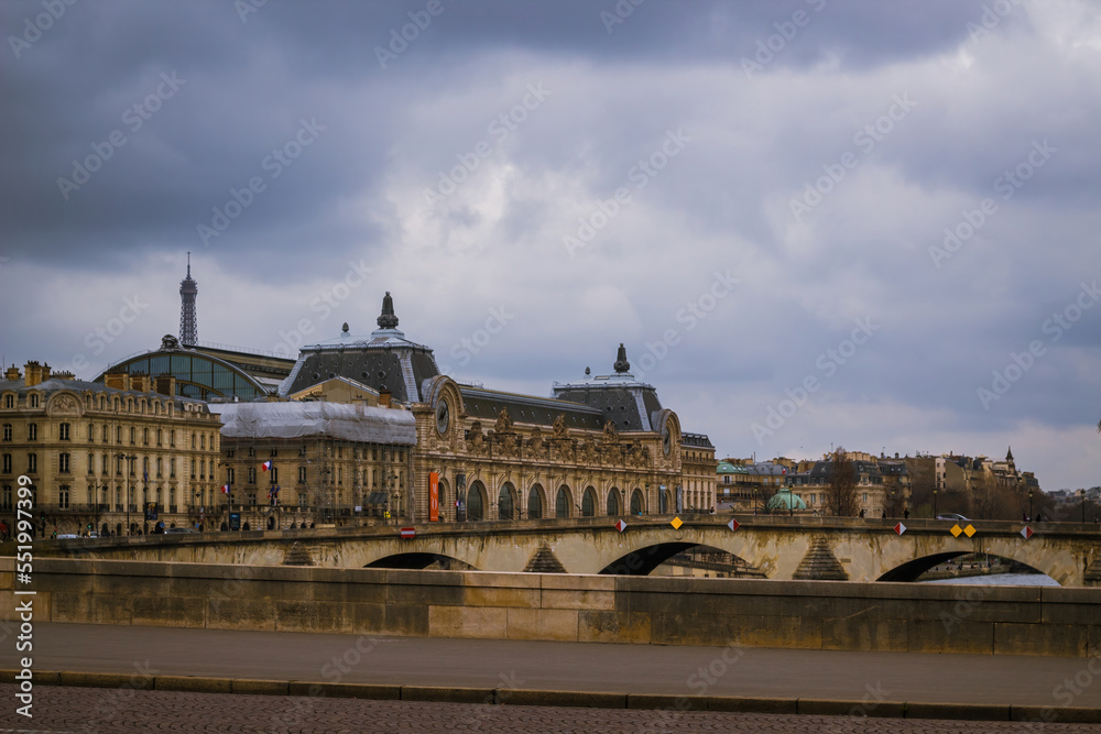 Naklejka premium building in the city