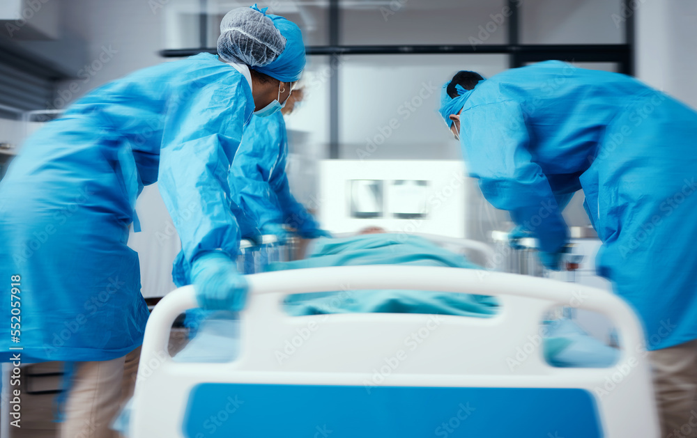 Φωτογραφία Emergency, operation and hospital with a doctor and team rushing to an operating theater with a patient