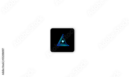 segitiga logo 