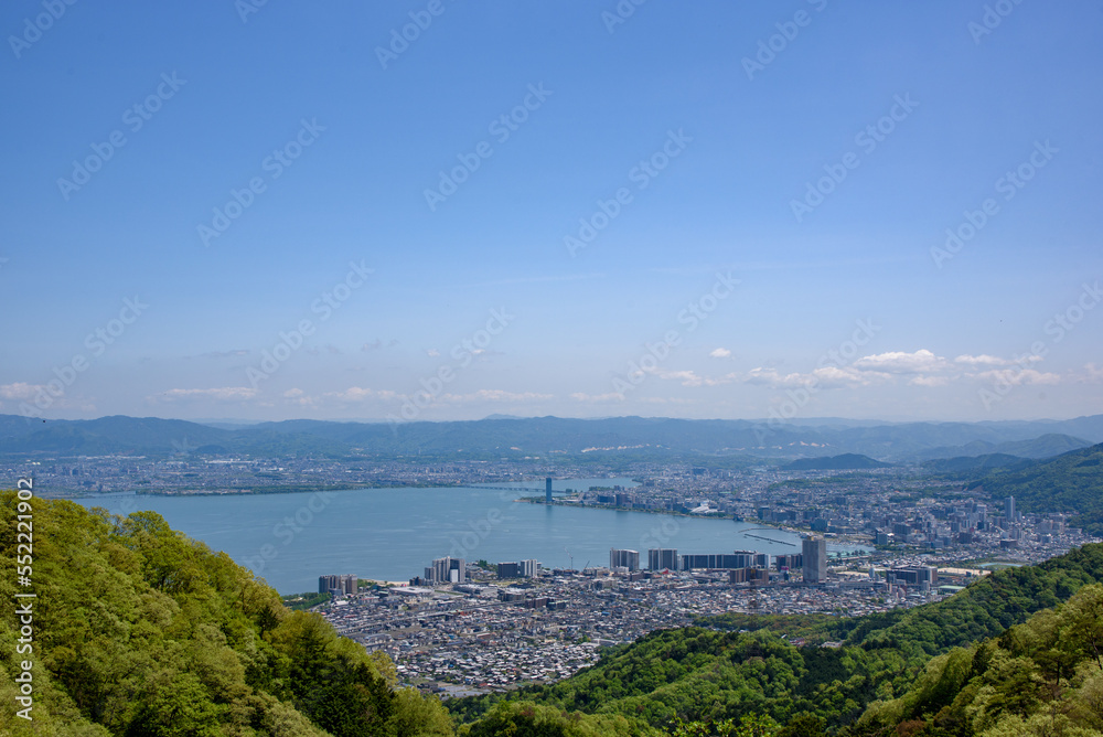 比叡山ドライブウェイから琵琶湖を眺める
