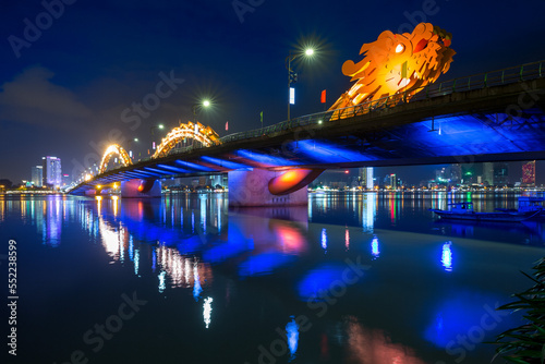 Bild auf Leinwand Dragon Bridge in Da Nang at night