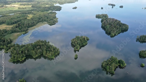 Photography château au bord du lac Hjälmaren en Suède près d'Örebro